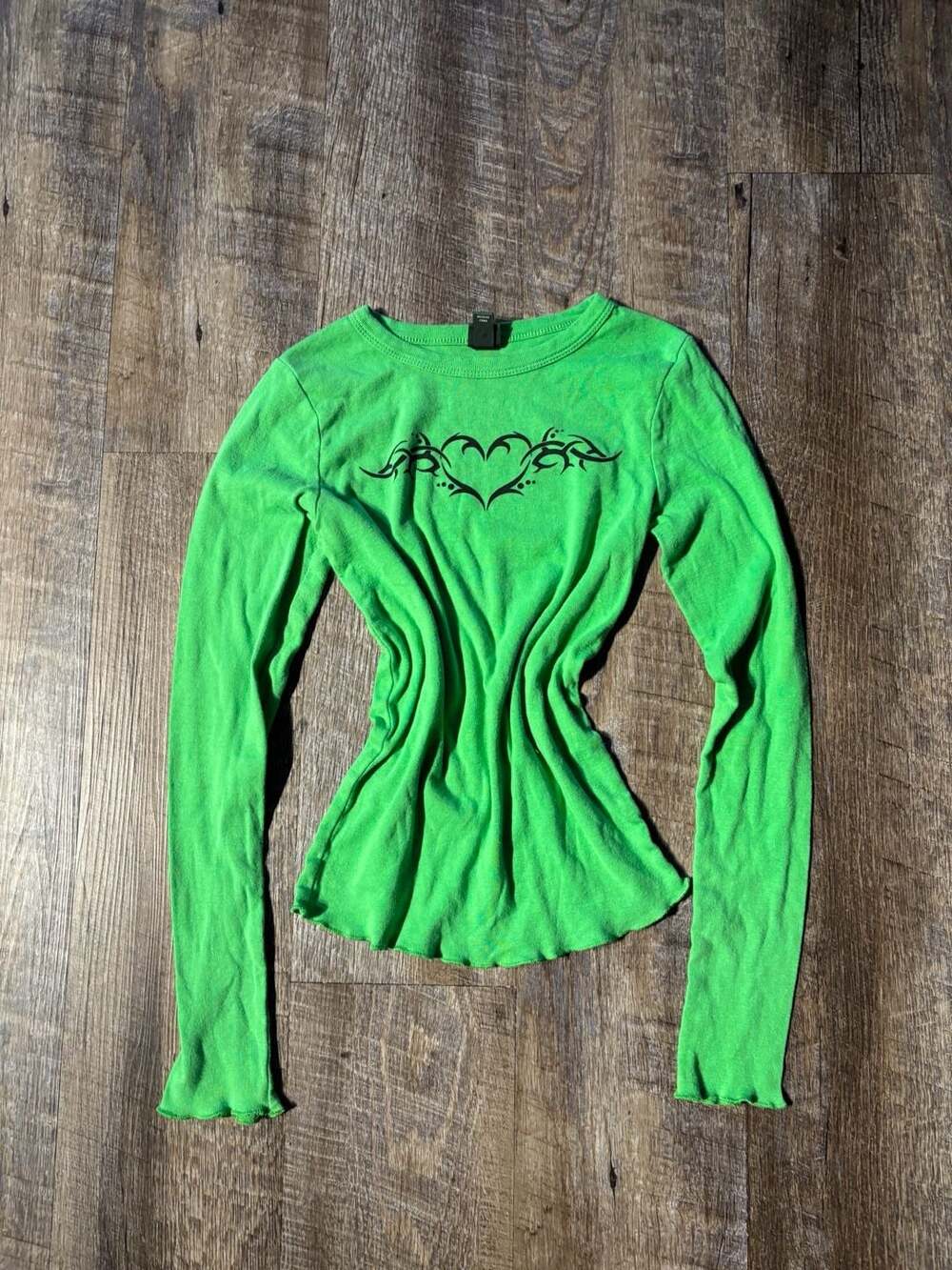 Wild Fable Y2K Style Neon Green Long Sleeve Heart Tribal Graphic Tee